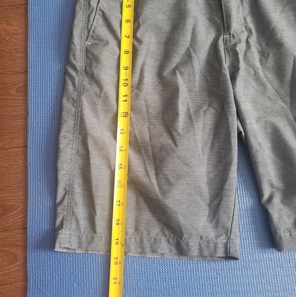 Billabong Submersible Shorts - Picture 8 of 10